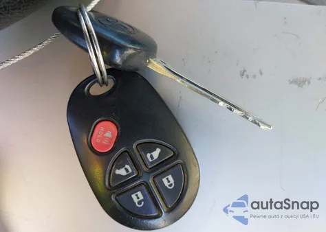 2015 Toyota Sienna Le 8 Passenger z USA, uszkodzony, nr VIN 5TDKK3DC0FS672722